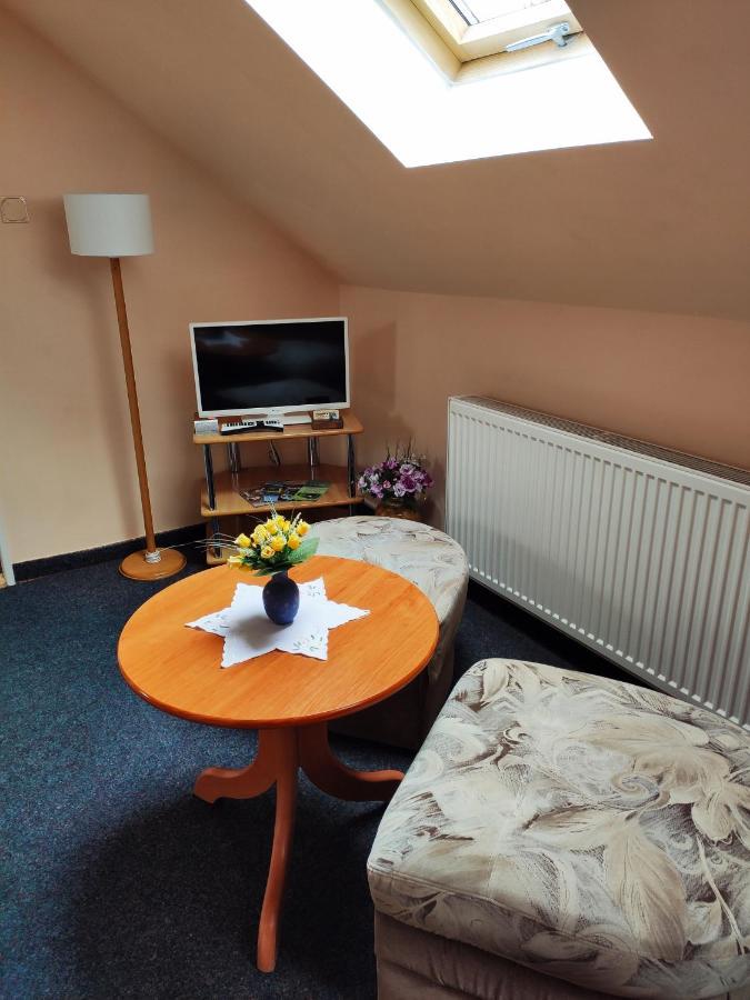 Penzion U Krtka Kraslice Extérieur photo